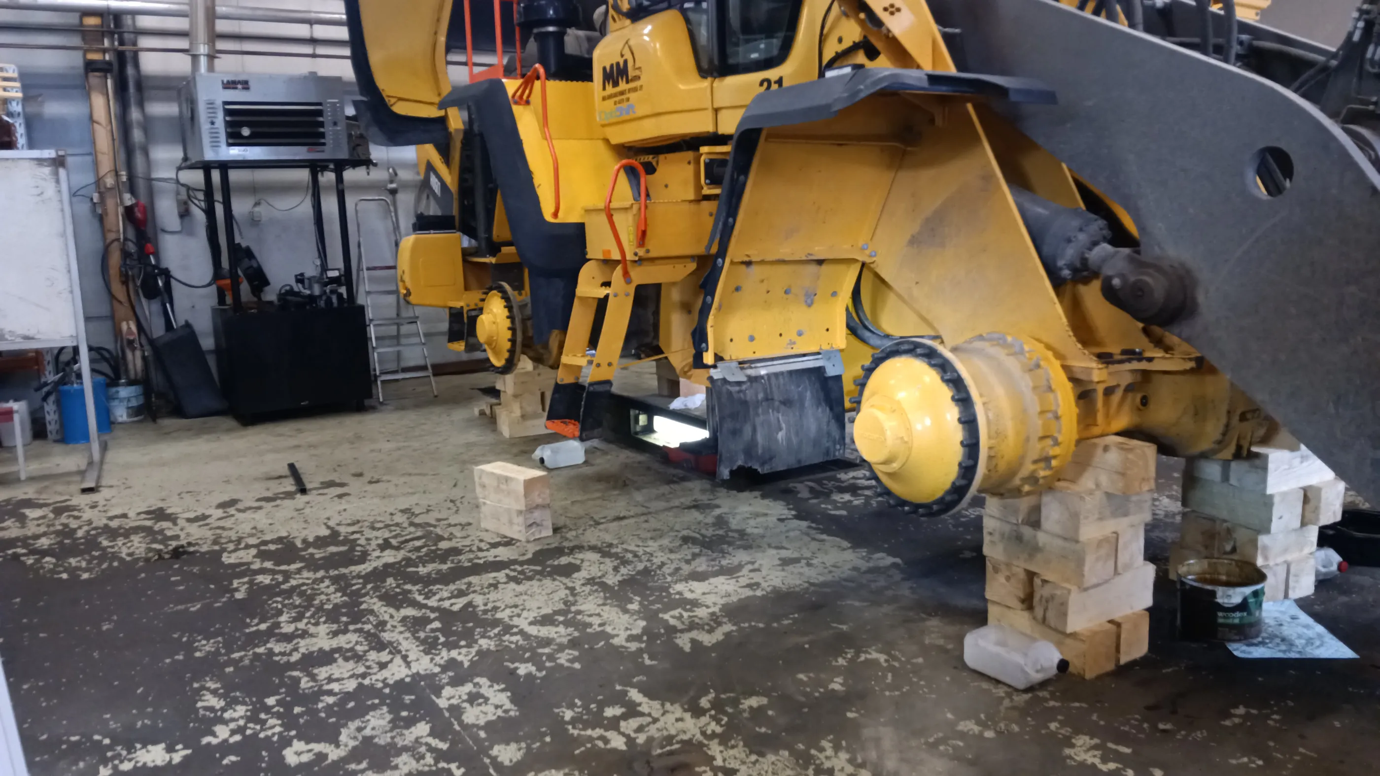 Työkoneen huolto kuva